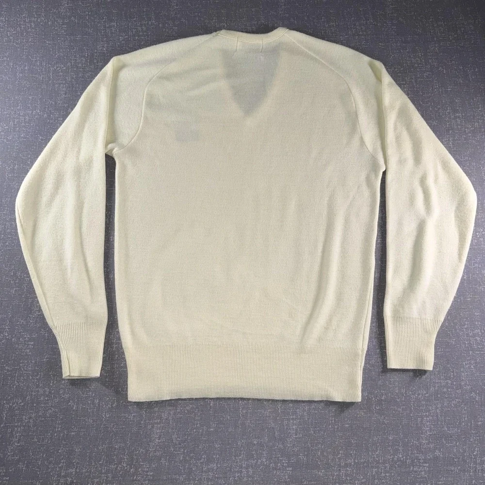 Vintage Logo 7 Sweater Mens Medium White V Neck Canadian Mist Logo Knit USA